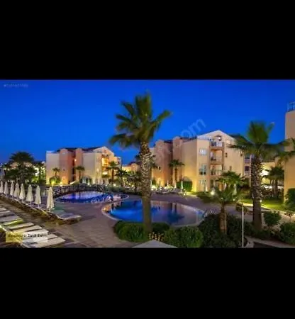 Golf Club Kusadasinda Iki Oda Bir Salon Kusadasi