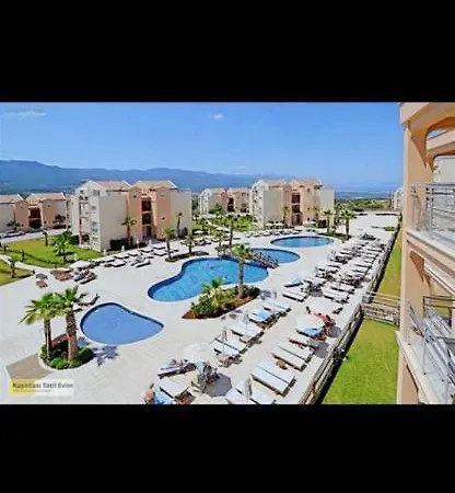 Golf Club Kusadasinda Iki Oda Bir Salon Apartment *